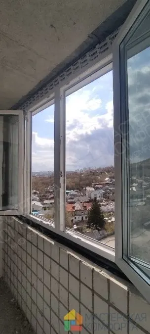 Трехметровая лоджия с теплой ПВХ-конструкцией