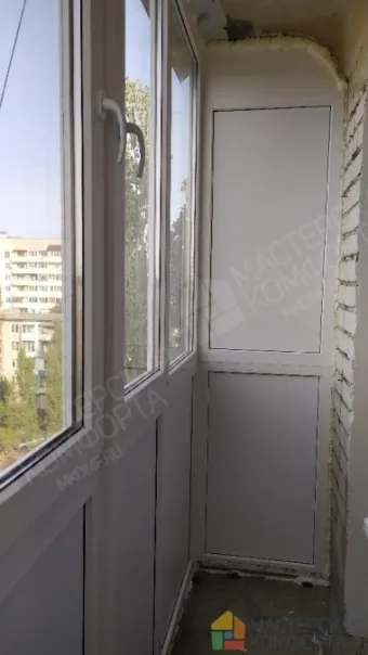 Полутёплое остекление балкона