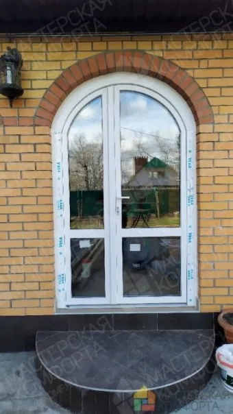 Отделка дверного проёма