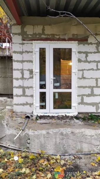 Установка пластиковой двери
